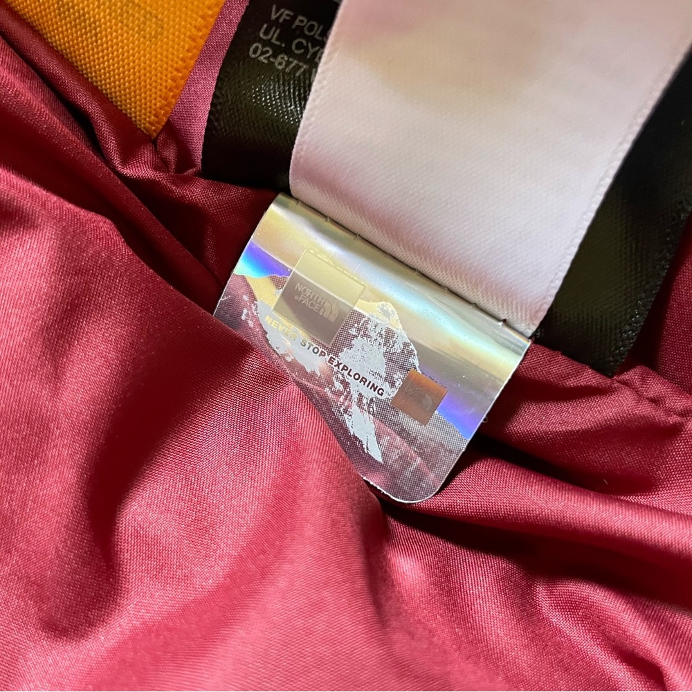 The North Face Women’s Metropolis Parka Coat In Cordovan - Picture 9 of 11